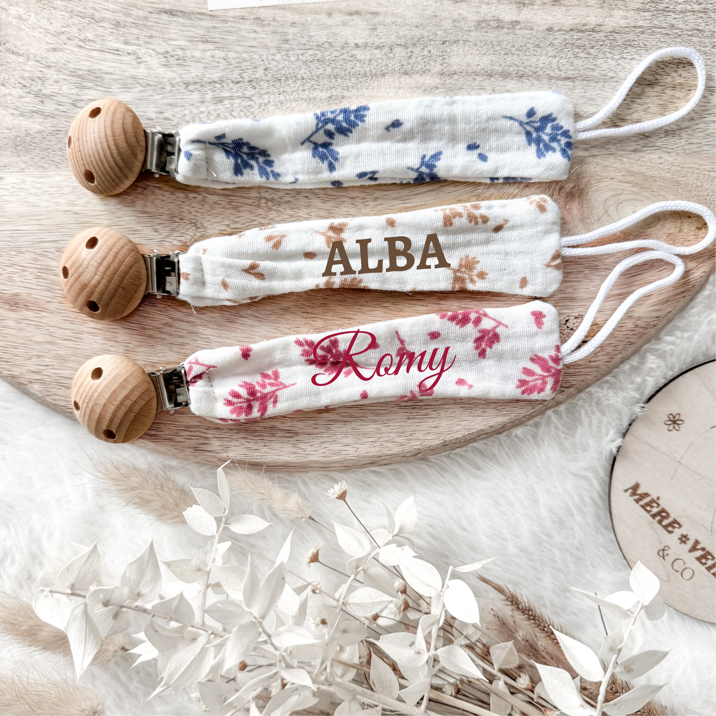 𖠺 Attache tétine feuille 𖠺